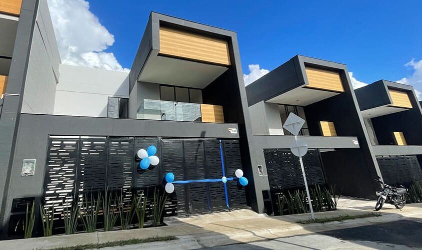 Proyectos Urbanos & Raíz Constructora — Cerritos Home